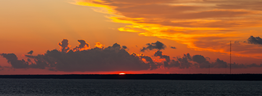 Evening sunlight exposure for circadian rhythm reset